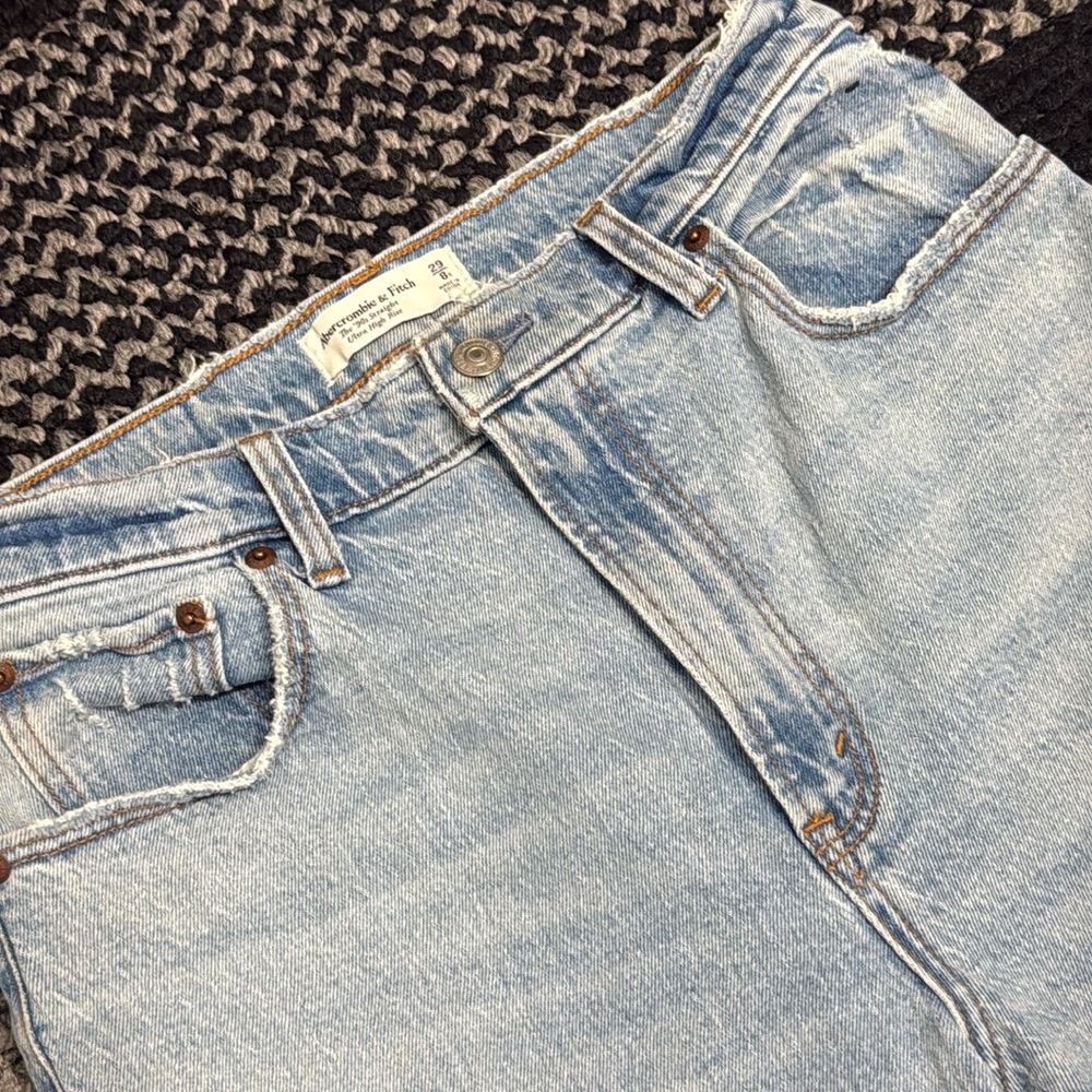 Abercrombie The 90’s Straight Ultra High Rise Curve Love Sz 29 Distressed Casual - Picture 3 of 7